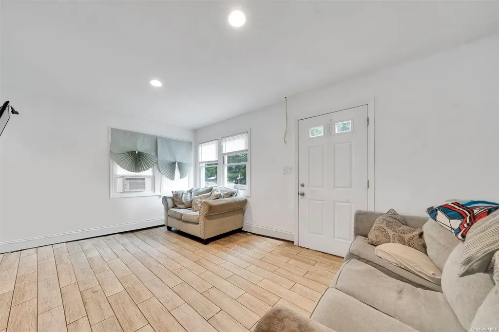 34 Whittier Drive Mastic Beach NY 11951