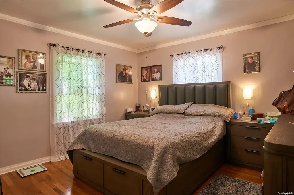 15 Hawthorne Lane Valley Stream NY 11581