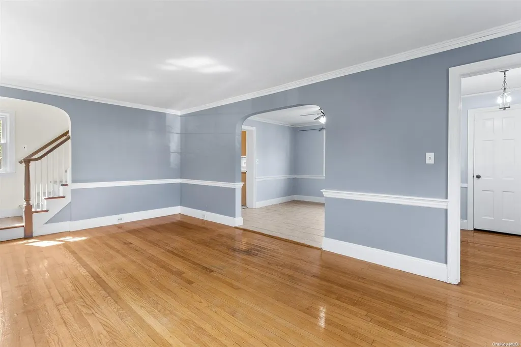 44 Ingraham Boulevard Hempstead NY 11550
