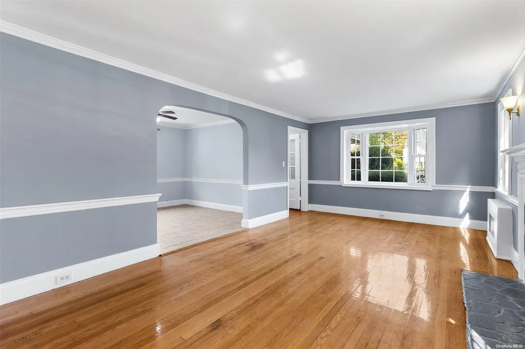 44 Ingraham Boulevard Hempstead NY 11550