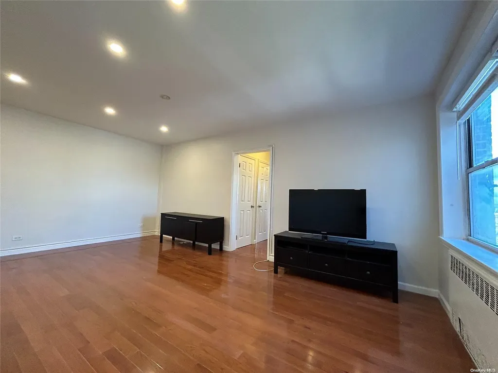 147-37 38th Avenue Flushing NY 11354