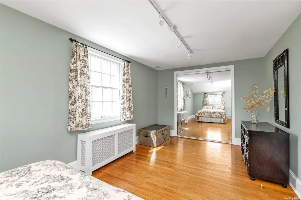 15 E Webster Street Merrick NY 11566