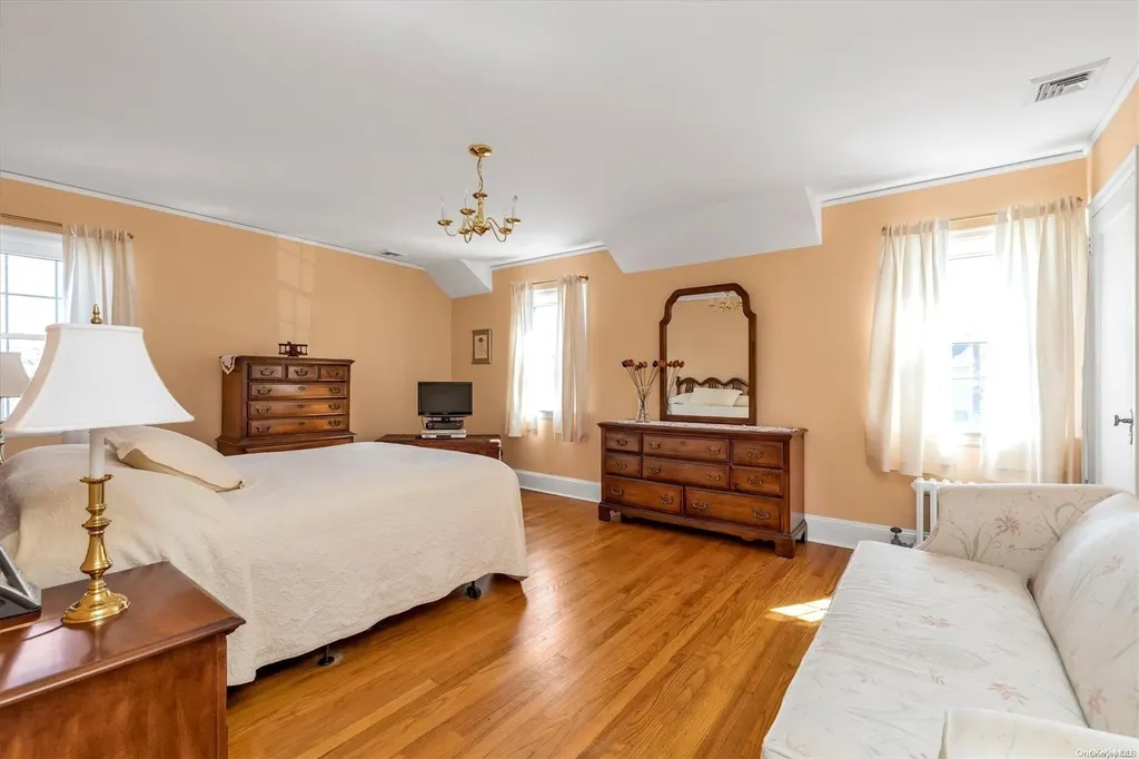 15 E Webster Street Merrick NY 11566
