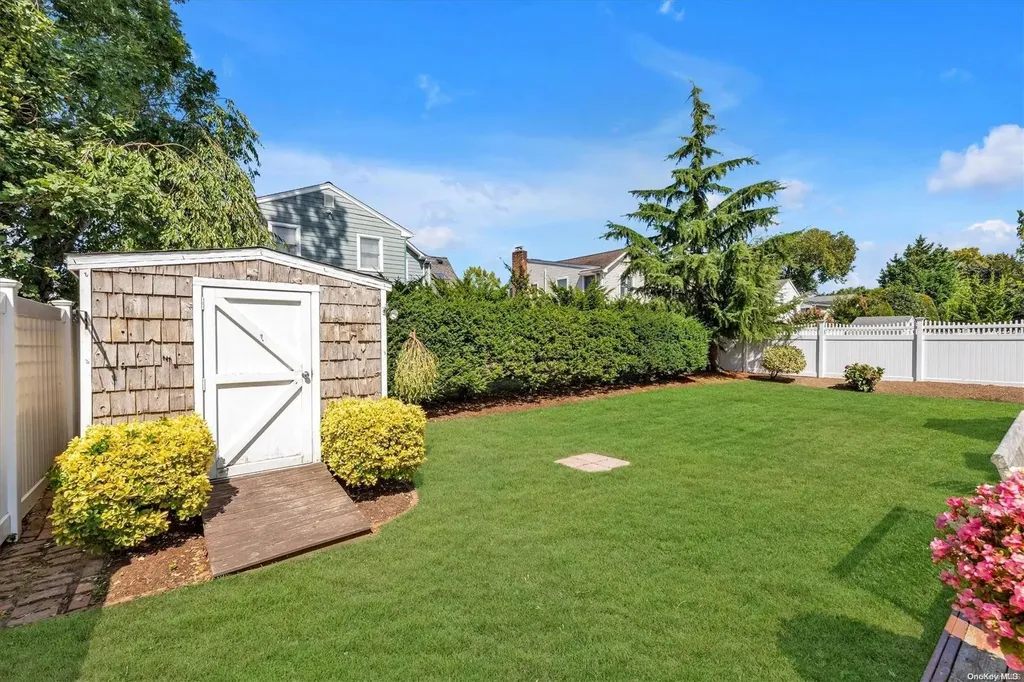15 E Webster Street Merrick NY 11566