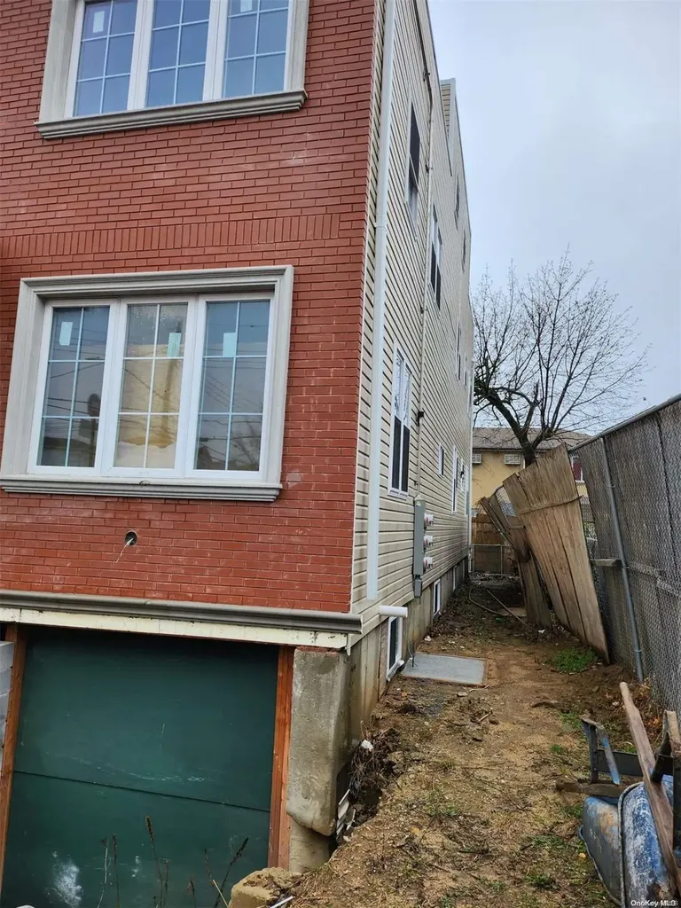 175-18 Rex Road Jamaica NY 11433