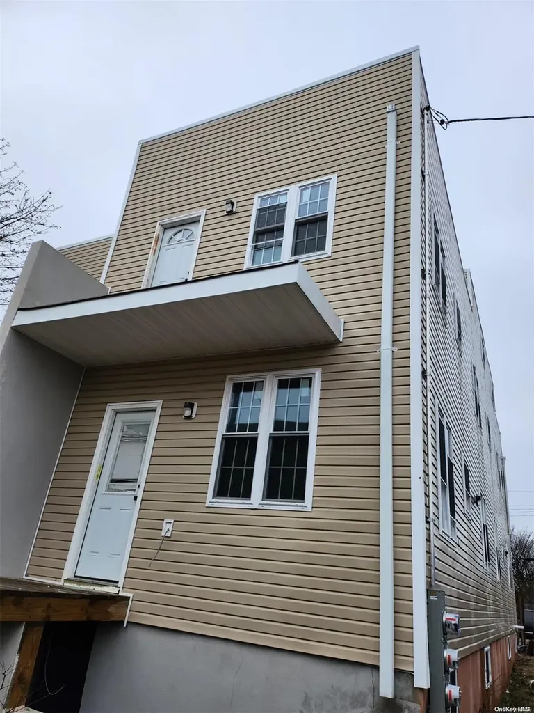 175-18 Rex Road Jamaica NY 11433