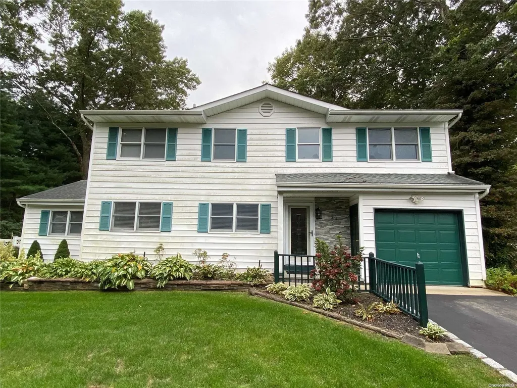 24 Marc Drive Ridge NY 11961