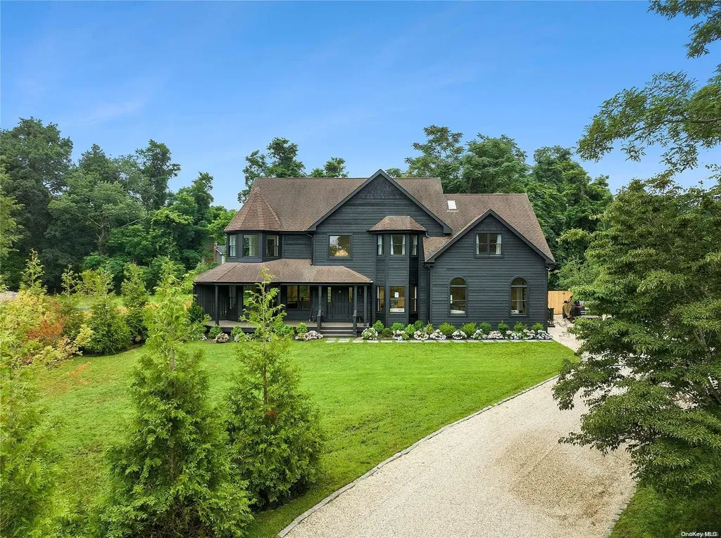 334 Noyack Road Southampton NY 11968