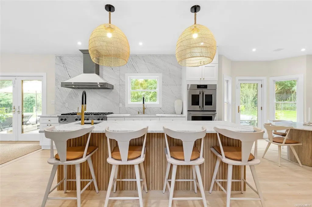 334 Noyack Road Southampton NY 11968