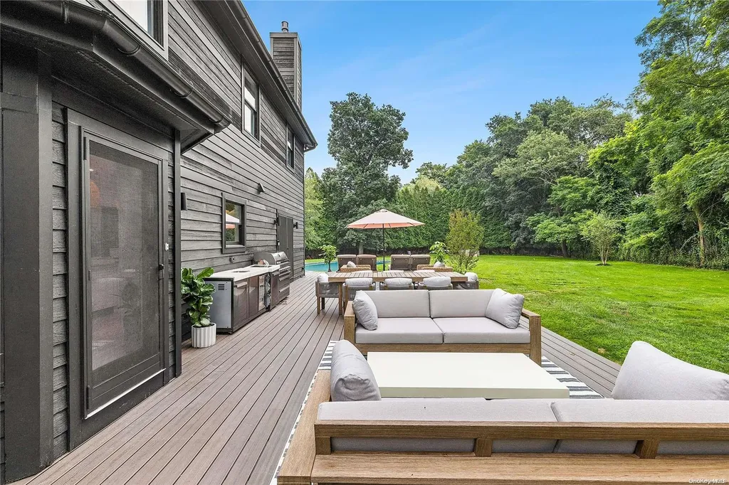 334 Noyack Road Southampton NY 11968