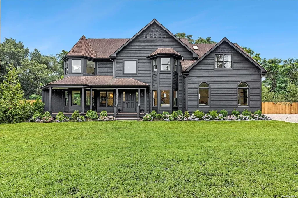334 Noyack Road Southampton NY 11968