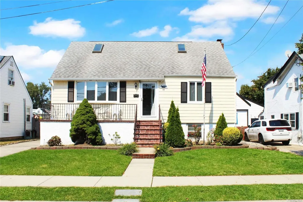 55 Land Place Oceanside NY 11572