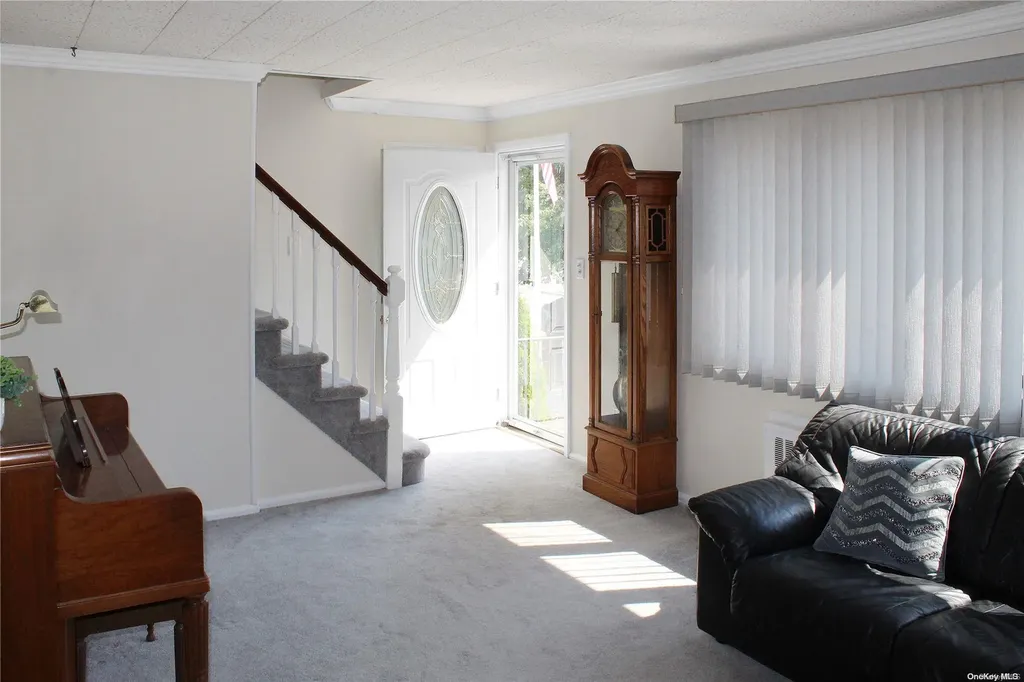 55 Land Place Oceanside NY 11572