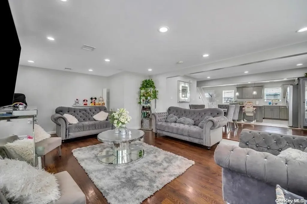 154 Guildford Court West Hempstead NY 11552