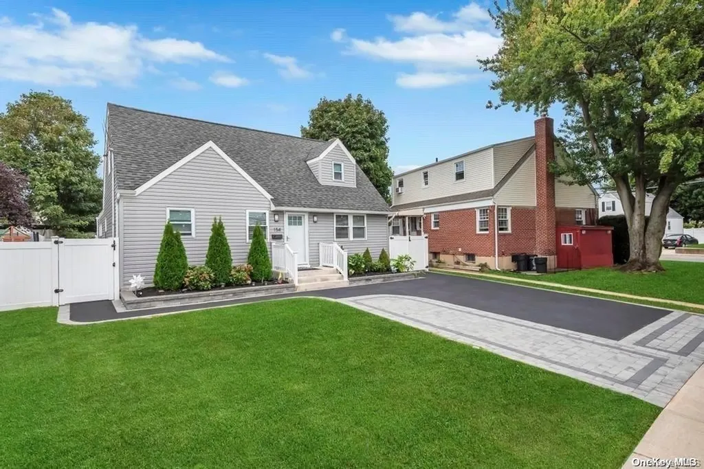 154 Guildford Court West Hempstead NY 11552