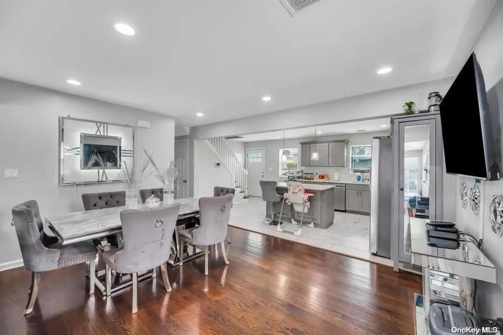 154 Guildford Court West Hempstead NY 11552