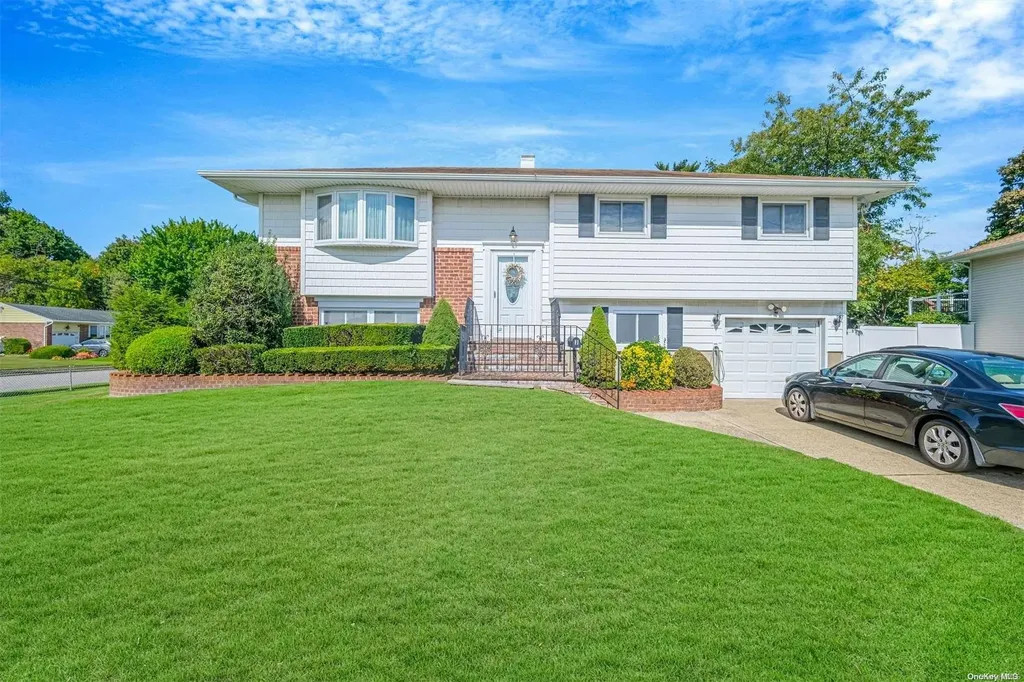 3 Headline Road Deer Park NY 11729