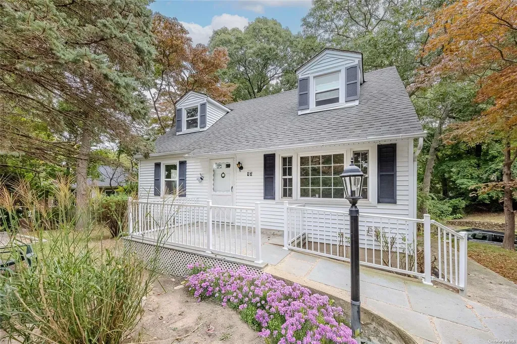 43 Valley Drive Sound Beach NY 11789
