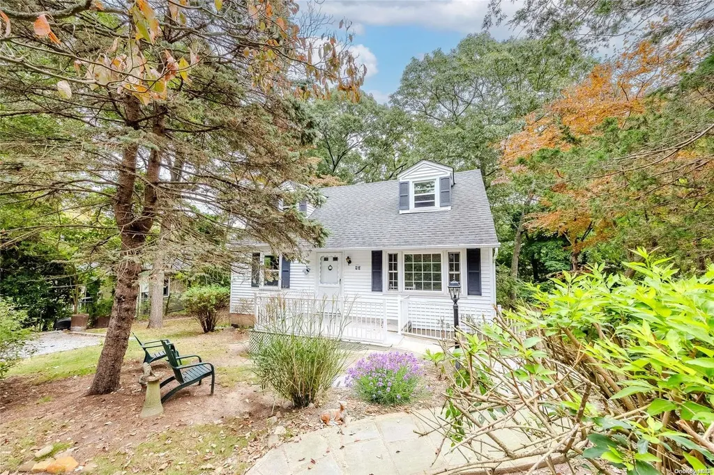 43 Valley Drive Sound Beach NY 11789