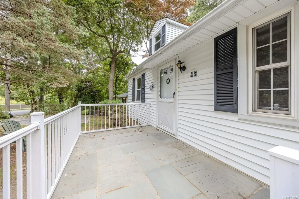 43 Valley Drive Sound Beach NY 11789
