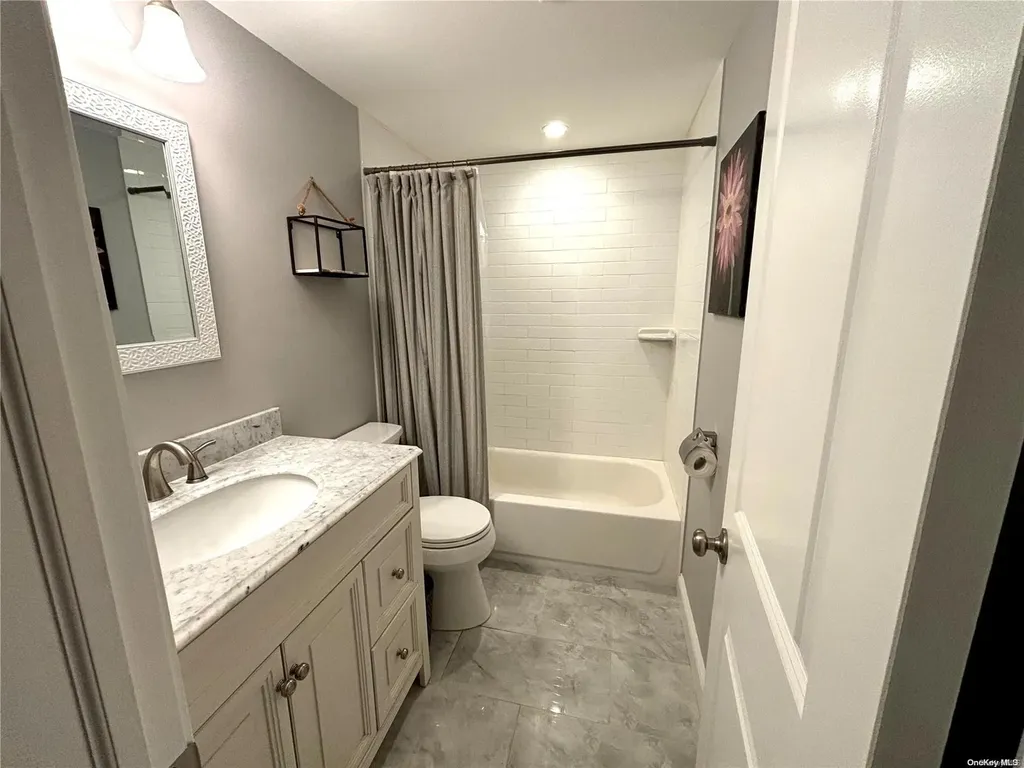 215 Lido Parkway Lindenhurst NY 11757