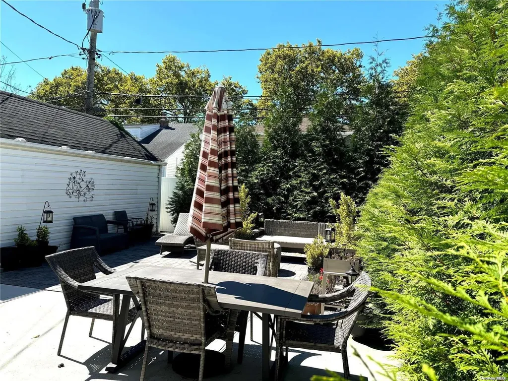 215 Lido Parkway Lindenhurst NY 11757