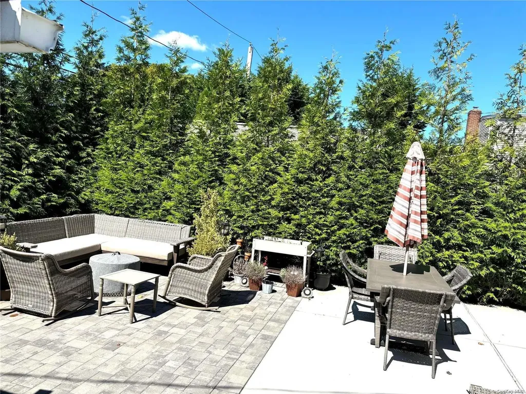 215 Lido Parkway Lindenhurst NY 11757