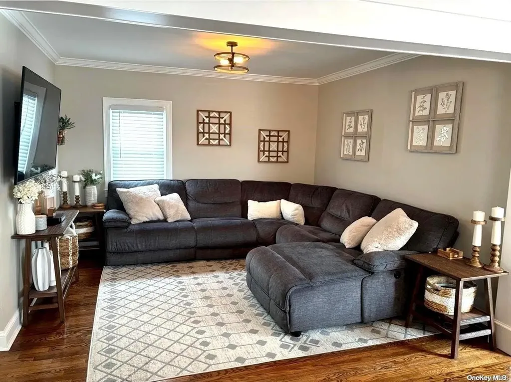 215 Lido Parkway Lindenhurst NY 11757