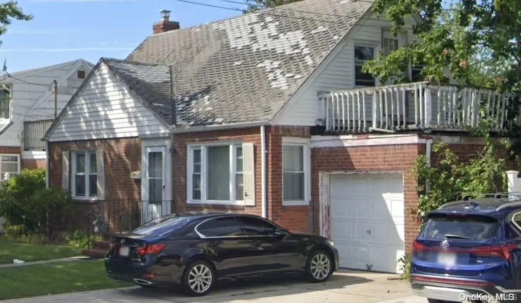 47 Clarendon Drive Valley Stream NY 11580
