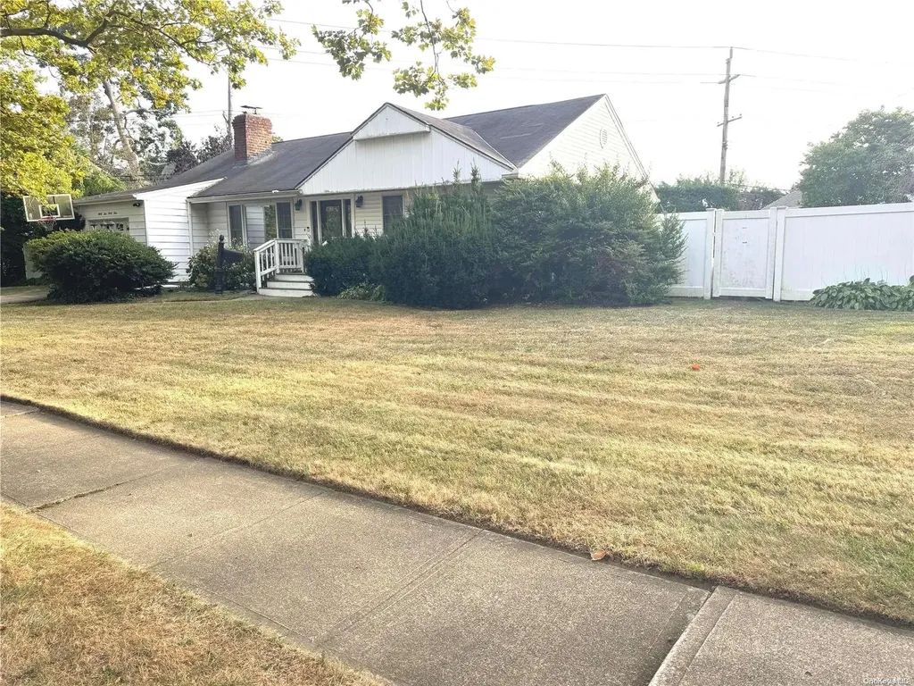 3544 Surele Road Wantagh NY 11793