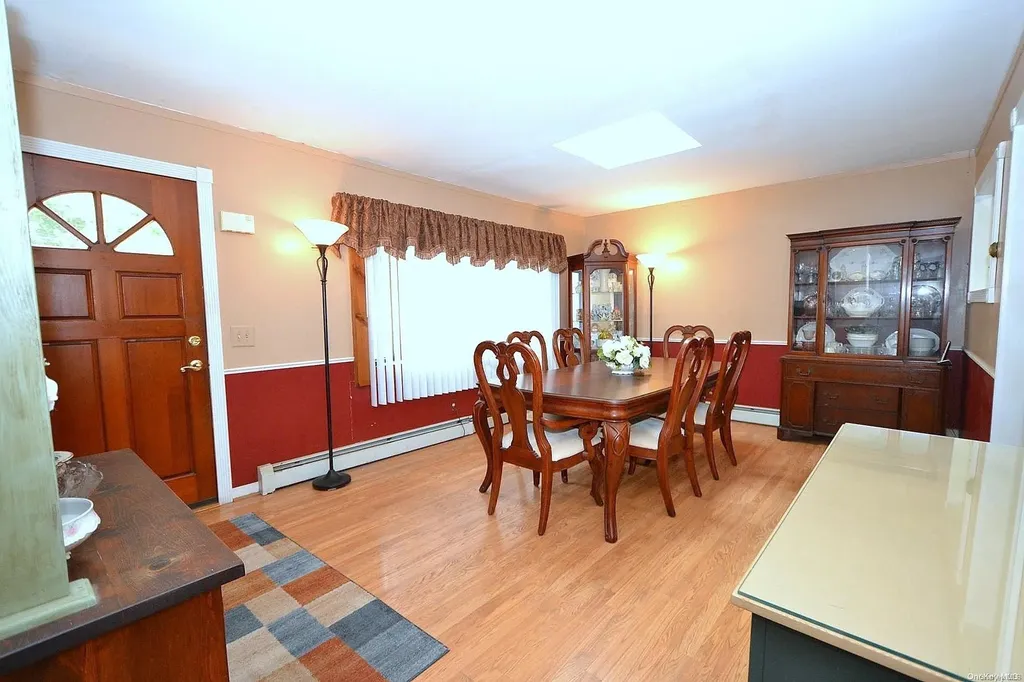 6 Shorehaven Boulevard Ronkonkoma NY 11779