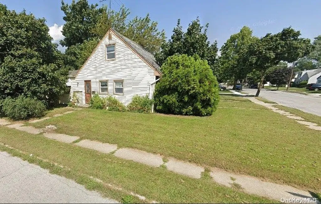 27 Carl Street Valley Stream NY 11580