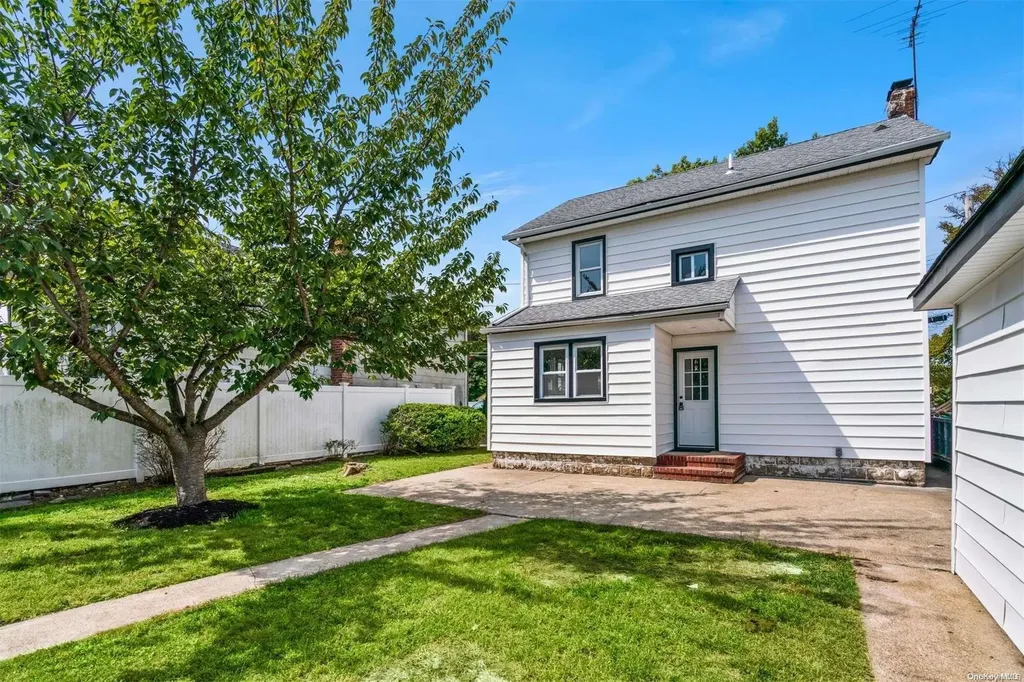 760 Lakeside Drive Baldwin NY 11510