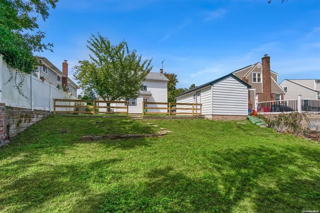 760 Lakeside Drive Baldwin NY 11510