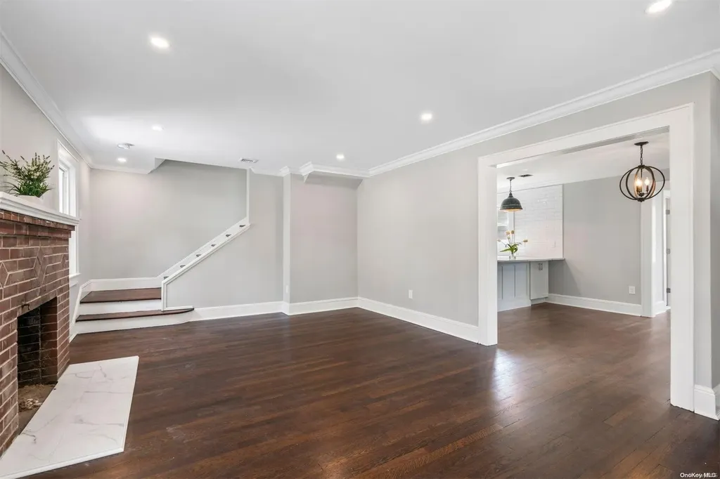 760 Lakeside Drive Baldwin NY 11510