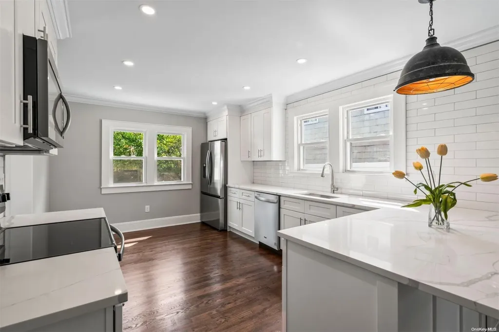 760 Lakeside Drive Baldwin NY 11510
