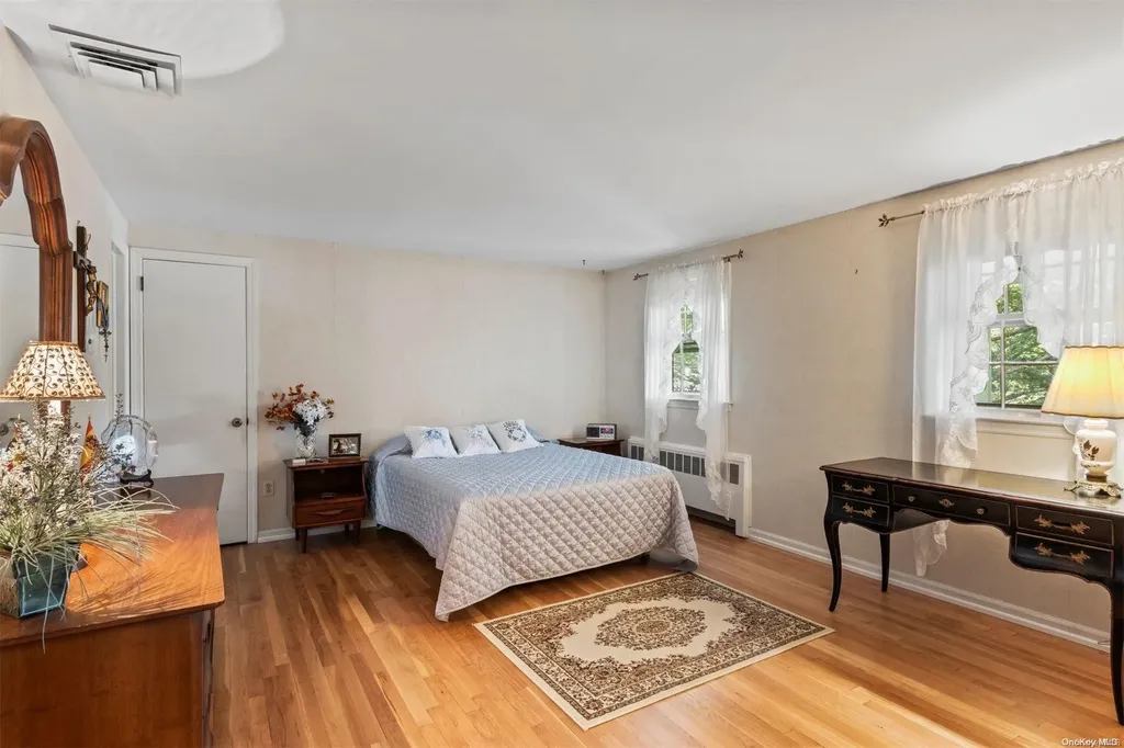 26 Old Field Road Setauket NY 11733