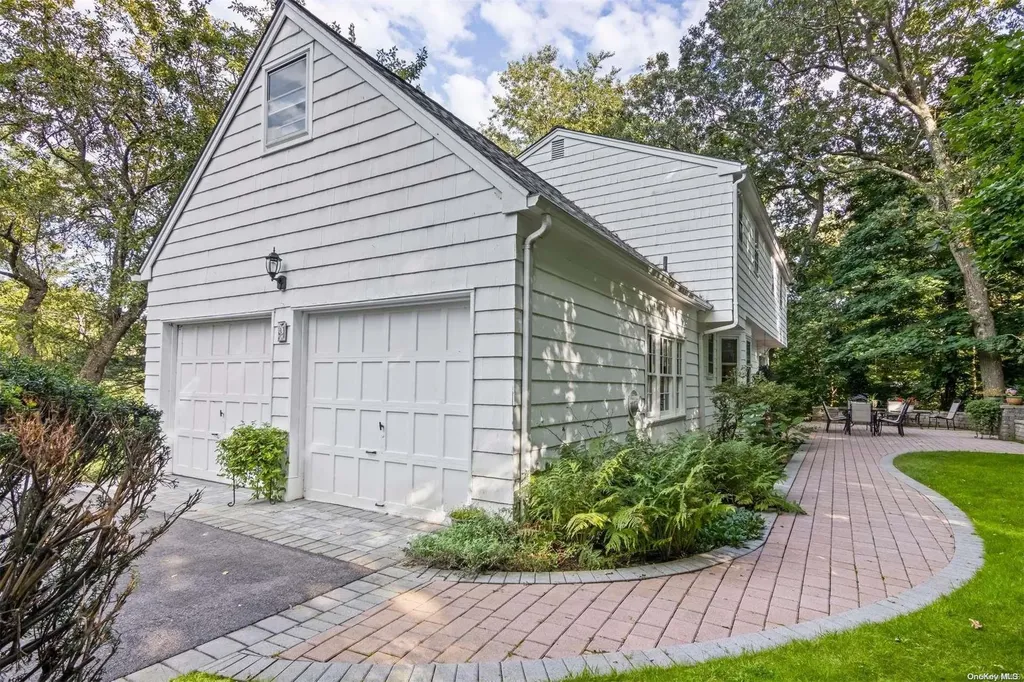 26 Old Field Road Setauket NY 11733