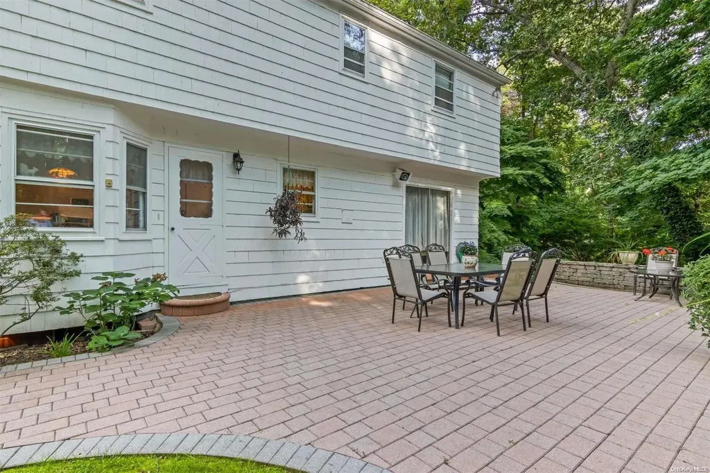 26 Old Field Road Setauket NY 11733