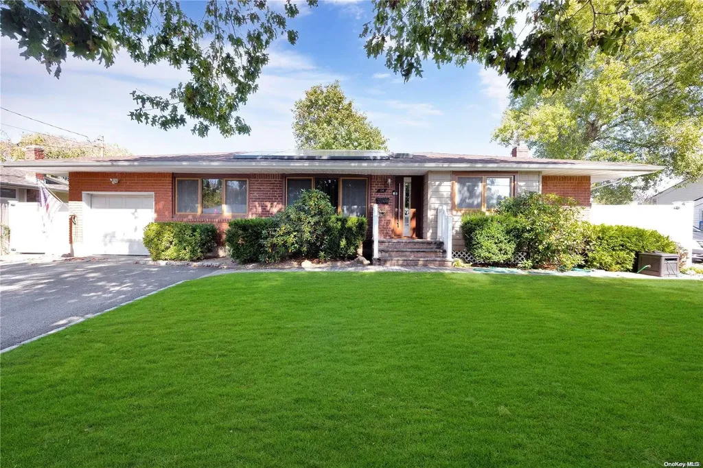 24 Grace Park Drive Commack NY 11725