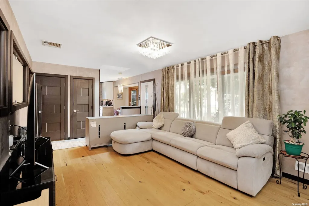 24 Grace Park Drive Commack NY 11725