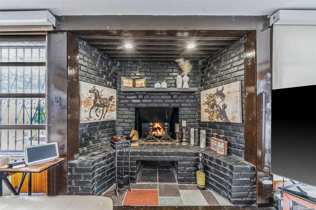 344 Arkansas Drive Valley Stream NY 11580