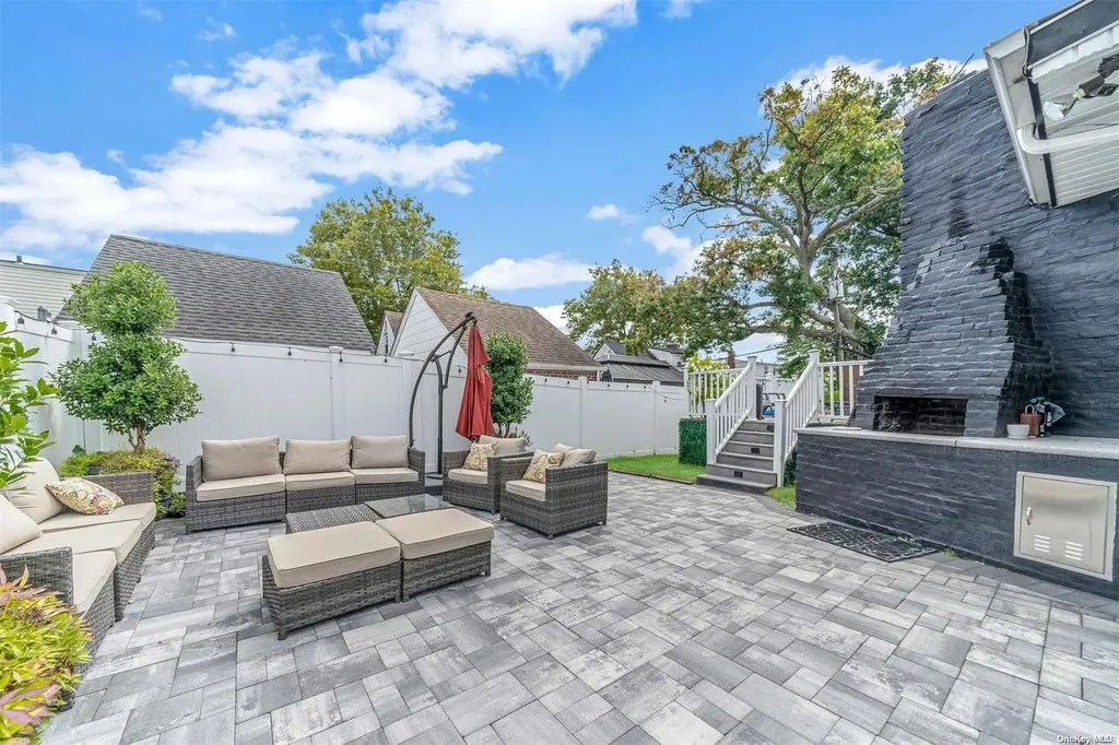 344 Arkansas Drive Valley Stream NY 11580