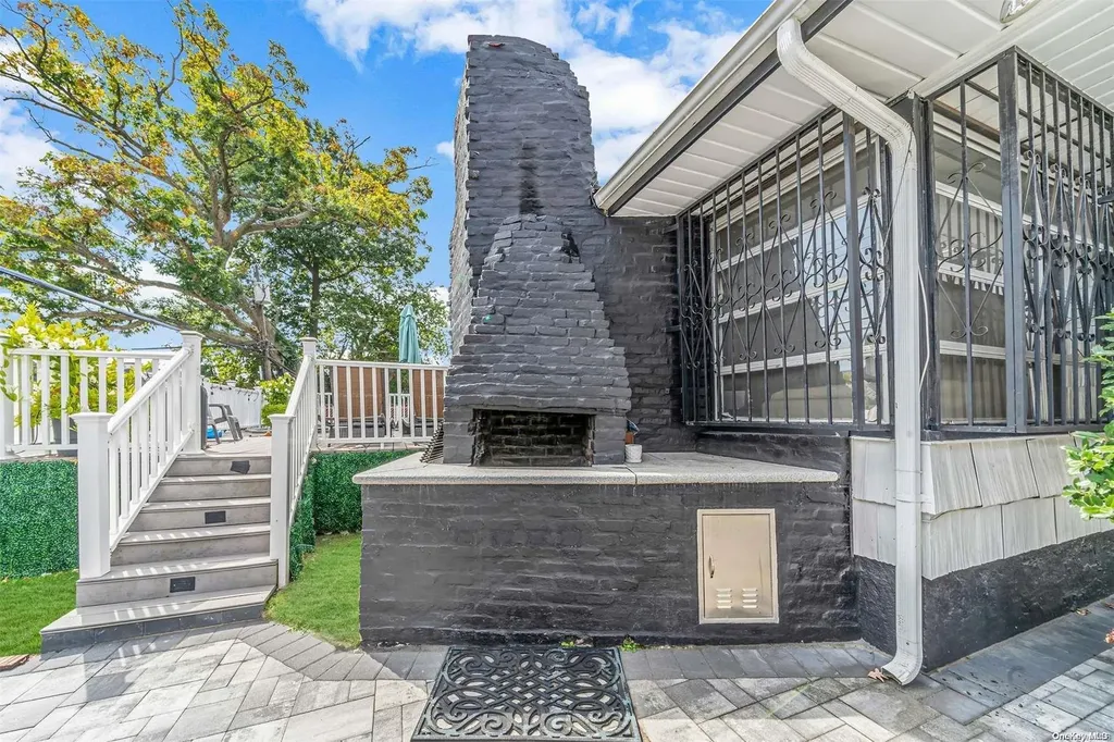 344 Arkansas Drive Valley Stream NY 11580