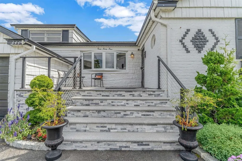 344 Arkansas Drive Valley Stream NY 11580