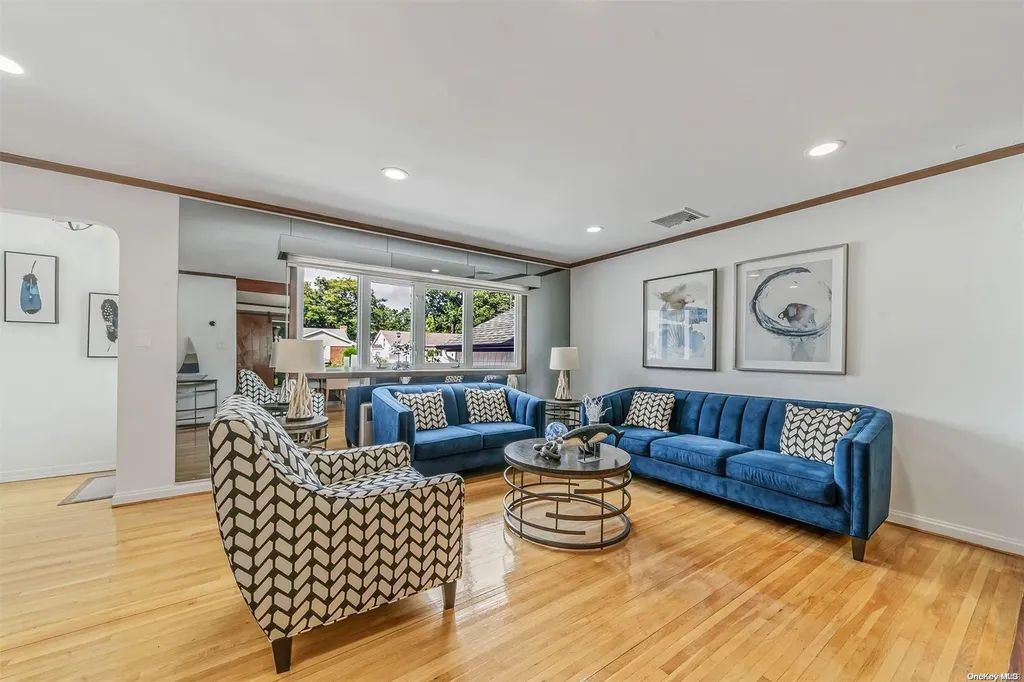 344 Arkansas Drive Valley Stream NY 11580