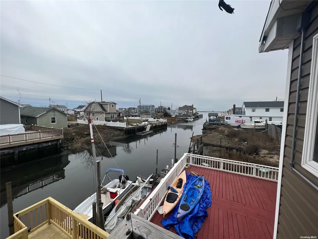 22 W 16th Road Broad Channel NY 11693