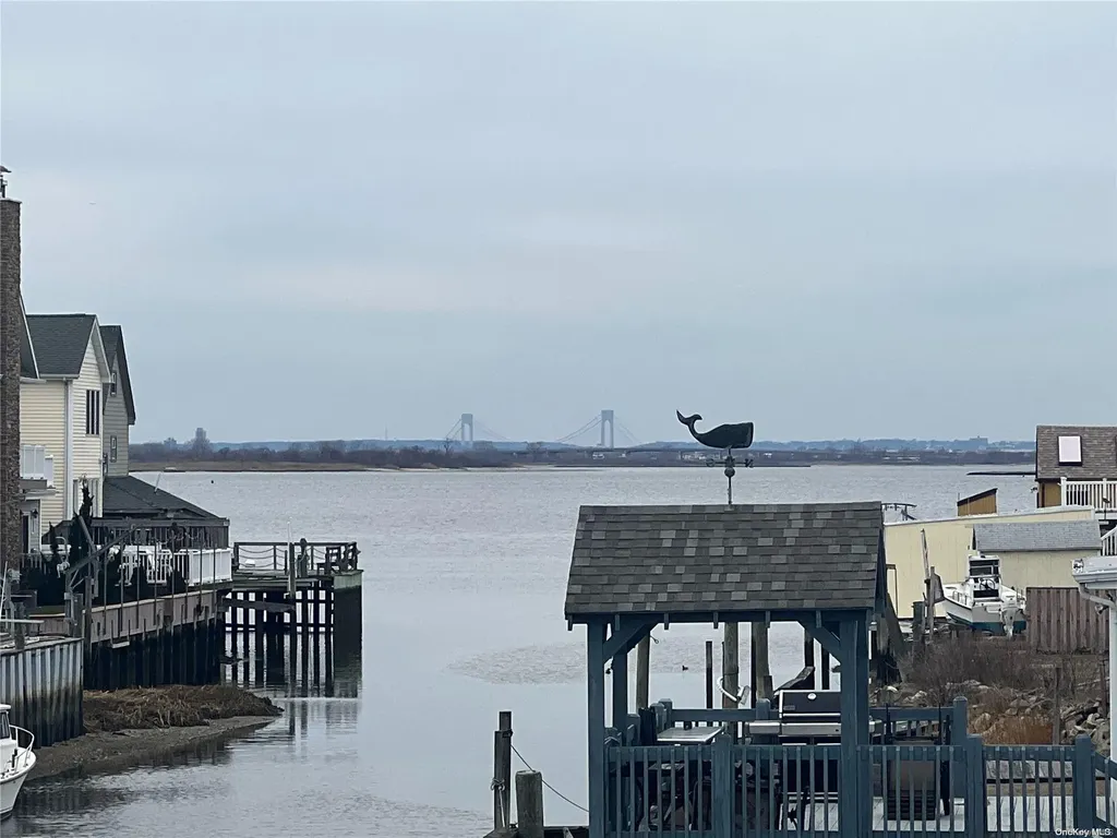 22 W 16th Road Broad Channel NY 11693