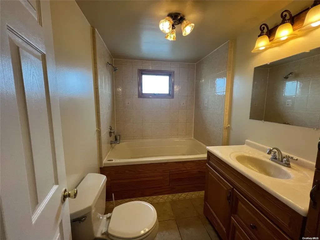 22 W 16th Road Broad Channel NY 11693