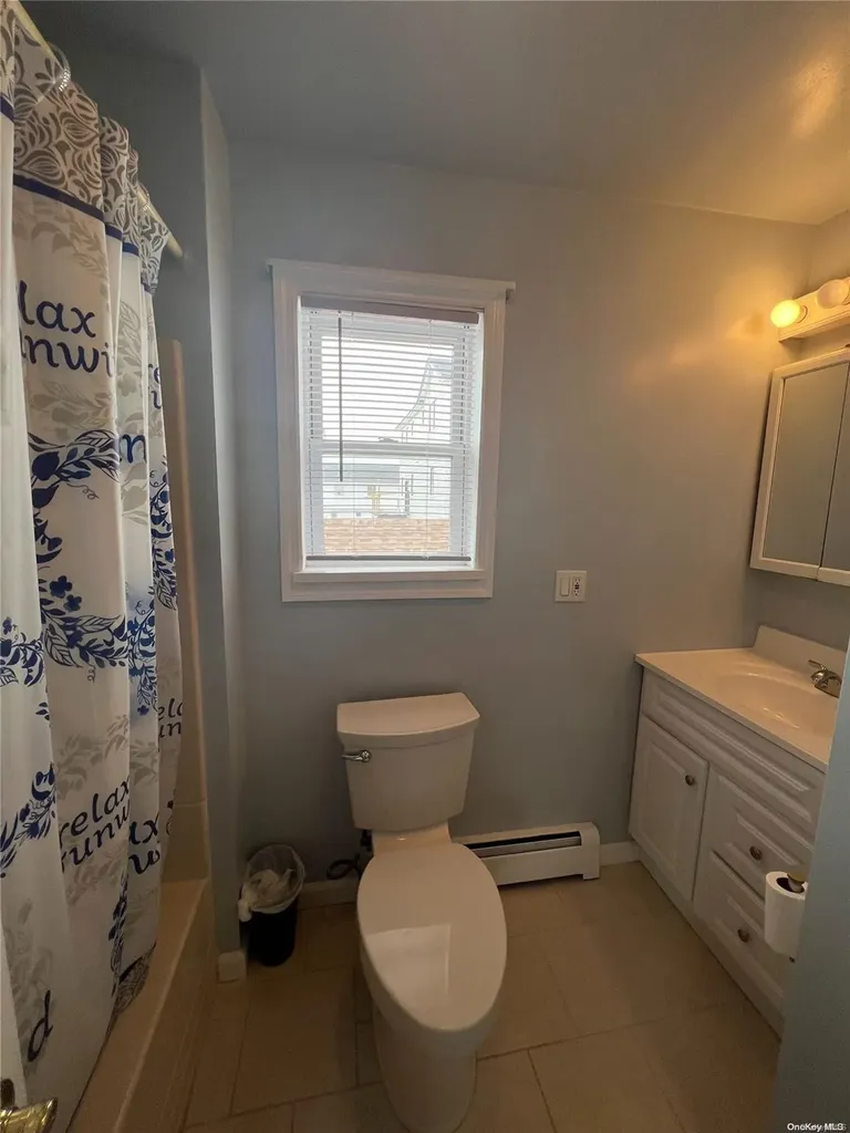 22 W 16th Road Broad Channel NY 11693